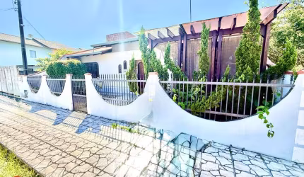 Casa averbada Praia alegre Penha sc
