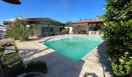 Casa à venda no bairro Parque Hotel em Araruama/RJ