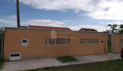 Casa à venda no bairro Parati em Araruama/RJ