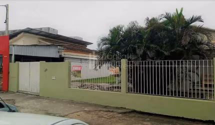 Ponto Comercial à venda no bairro Centro em Araruama/RJ