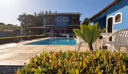 Casa pé na areia, localizada na Praia do Gavião, com uma vista surpreendente! - Araruama