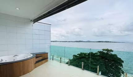 Casa Triplex em Pontinha, Araruama/RJ