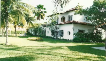 Mansão 5 suítes  pé na areia Lakeview Araruama