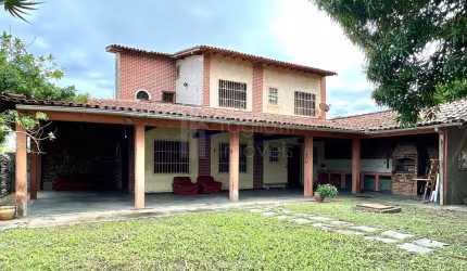 Casa com 3 quartos no Coqueiral