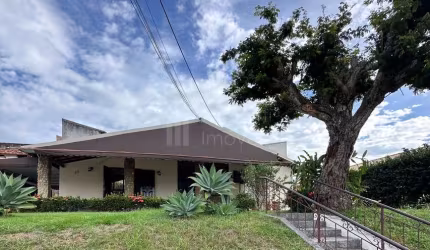 Casa com 4 Quartos para aluguel em Condomínio - em Iguabinha, Araruama/RJ