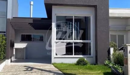 CASA NOVISSÍMA EM PRIMEIRA LOCAÇÃO C/FINO ACABAMENTO, 2 DORM.C/SUÍTE, COZINHA INTEGRADA, CHURRASQUEIRA, PÁTIO, UMA VAGA DE GARAGEM. CONDOMÍNIO FECHADO C/PORTARIA 24 HORAS, SALÃO DE FESTAS, ACADEMIA, P
