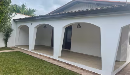 Casa à venda no bairro Guaiúba - Guarujá/SP