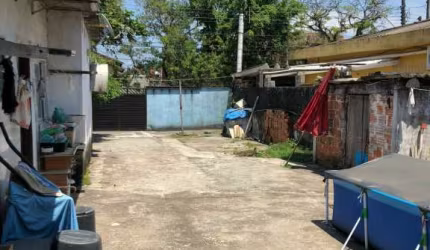 Casa à venda no bairro Vila Santo Antônio - Guarujá/SP