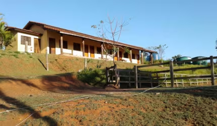 Sítio à venda no bairro Centro - Pinhalzinho/SP