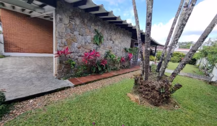 Casa à venda no bairro Enseada - Guarujá/SP
