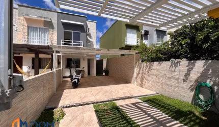 Sobrado à venda no bairro Ingleses do Rio Vermelho - Florianópolis/SC