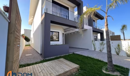 Sobrado à venda no bairro São João do Rio Vermelho - Florianópolis/SC