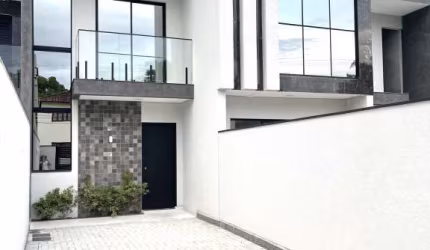 Casa à venda no bairro Cachoeira do Bom Jesus - Florianópolis/SC