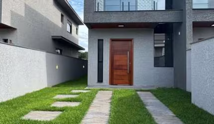 Sobrado à venda no bairro São João do Rio Vermelho - Florianópolis/SC