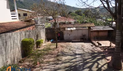 Terreno com 697m² á aproximadamente 3 km da Praia dos Ingleses