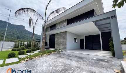 Casa à venda no bairro Pedra Branca - Palhoça/SC
