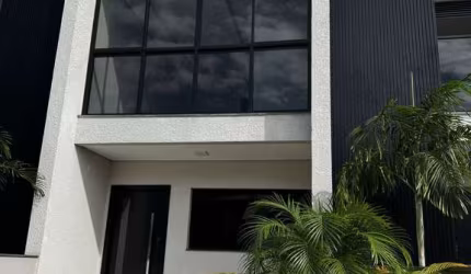 Sobrado Alto Padrão com 126m² 1,3 km da Praia da Cachoeira do Bom Jesus.
