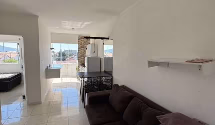 Apartamento Mobiliado com 65m² á aproximadamente 2,5 km da Praia dos Ingleses.