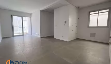 Apartamento de 2 dormitórios à 350 metros da Praia dos Ingleses