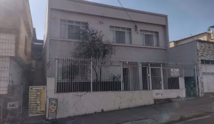 Casa com 5 dormitórios à venda por R$750.000,00 - Manoel Honório - Juiz de Fora/MG