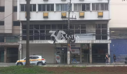 Salão comercia lpara locação com +- 400m² na Avenida Barão do Rio Branco - Juiz de Fora