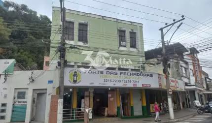 Apartamento com 1/4 na AV sete de setembro - Centro