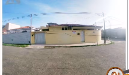 Casa com 3 dormitórios à venda, 204 m² por R$ 550.000,00 - Montese - Fortaleza/CE