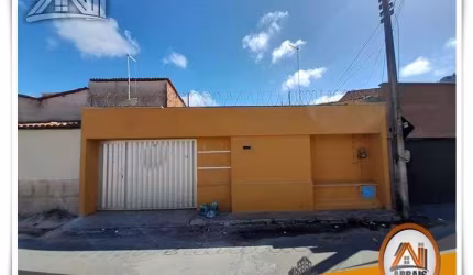 Casa com 3 dormitórios à venda, 160 m² por R$ 270.000,00 - Lagoa Redonda - Fortaleza/CE