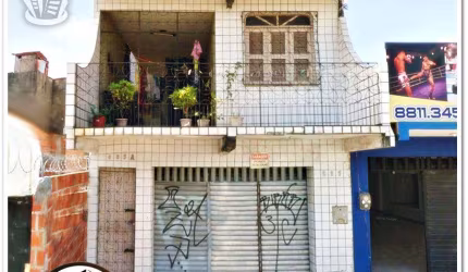 Casa com ponto comercial no Montese - Fortaleza/CE