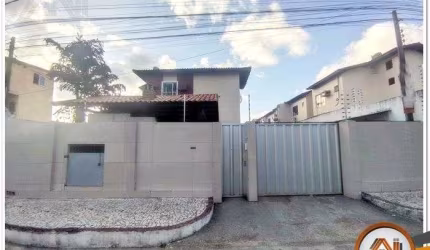 Apartamento no Bairro Passaré.