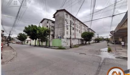 Apartamento com 3 dormitórios à venda, 72 m² por R$ 210.000,00 - Montese - Fortaleza/CE