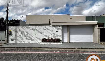 OPORTUNIDADE EXCLUSIVA DE LUXO NO MONTESE - CASA PLANA COM 396m² ( OPORTUNIDADE DE OURO)