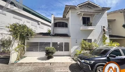 Casa com 3 dormitórios à venda, 125 m² por R$ 610.000 - Vila União - Fortaleza/CE