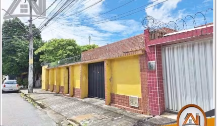 Casa com 5 dormitórios à venda, 230 m² por R$ 670.000 - Parquelândia - Fortaleza/CE