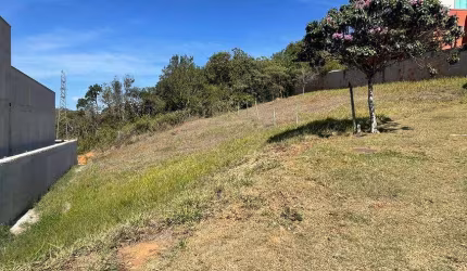 Terreno com 525 metros quadrados, no Residencial Alvim