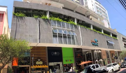 Garagem com 16 m², no Braz Shoppping, estuda permuta.