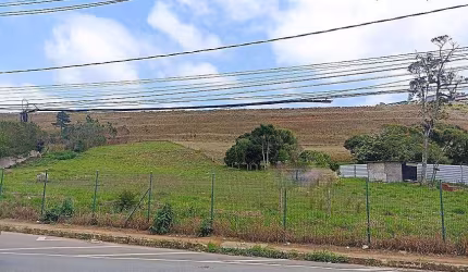 Terreno com 6.461 m², no Bairro Aeroporto, estuda permuta.