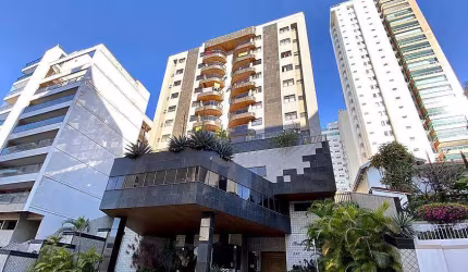 Apartamento com 3 quartos, no Centro, estuda permuta.