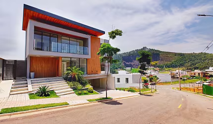 Casa com 4 suítes, no Estrela Alta, em Juiz de Fora/MG