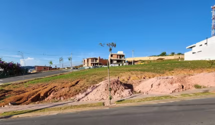 Terreno com pequeno aclive no Estrela Alta