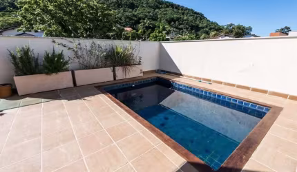 Apartamento com 3 dormitórios à venda, 200 m² por R$ 2.000.000 - Itacoatiara - Niterói/RJ