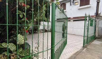 Excelente Casa Duplex á venda R$ 450.000,00 - Barro vermelho - São Gonçalo/RJ