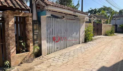 Casa em Ubatuba com 80 metros quadrados com 2 dormitórios, sala, cozinha, 2 banheiros, com vagas para 4 carros próximo a praia de Maranduba