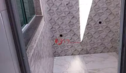 Apartamentos a venda a 700 metros do metro Patriarca, com 2 dormitorios, sala, cozinha e lavanderia.