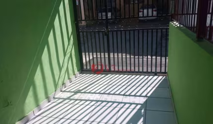 Cassa para locação com 2 dormitorios, sala, cozinha, banheiro e vaga para carro ou moto,  Paralela a Av Aguia de Haia, Terminal de obinus AE Carvalho,