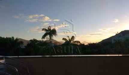 Cobertura duplex na praia do Itaguá em Ubatuba!