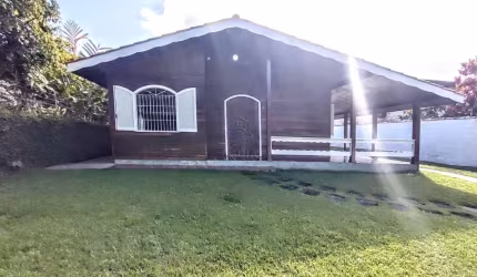 Casa pré fabricada a 150 metros da Praia da Enseada