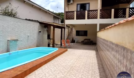 Belo sobrado no bairro Ipiranguinha em Ubatuba a venda ou locação!