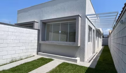 LINDA CASA A VENDA EM CARAGUATATUBA!