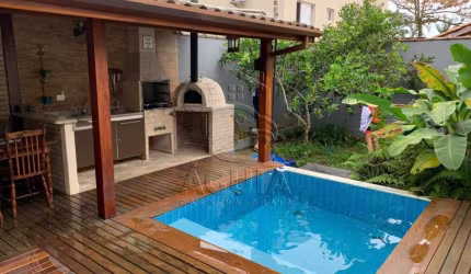 Casa para venda em condomínio na praia do Lazaro em Ubatuba!